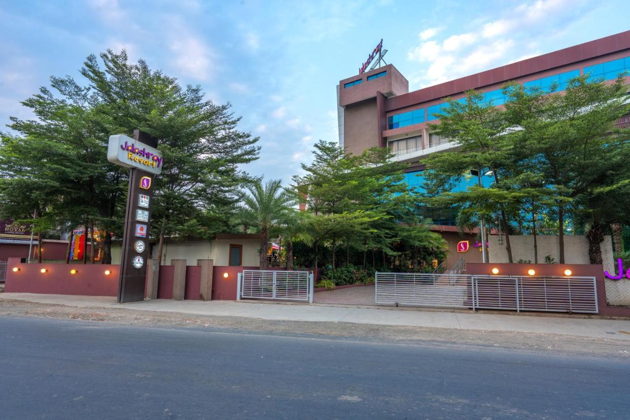Jalashray Resort Nadiād Εξωτερικό φωτογραφία