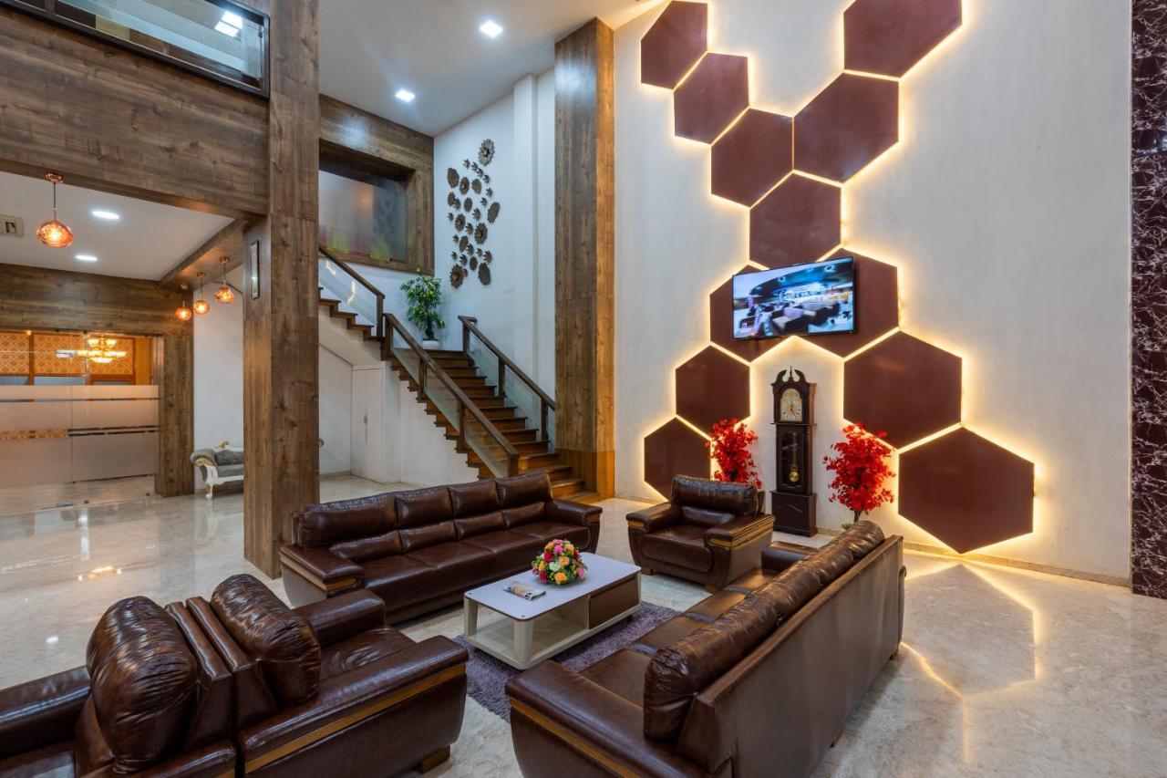 Jalashray Resort Nadiād Εξωτερικό φωτογραφία