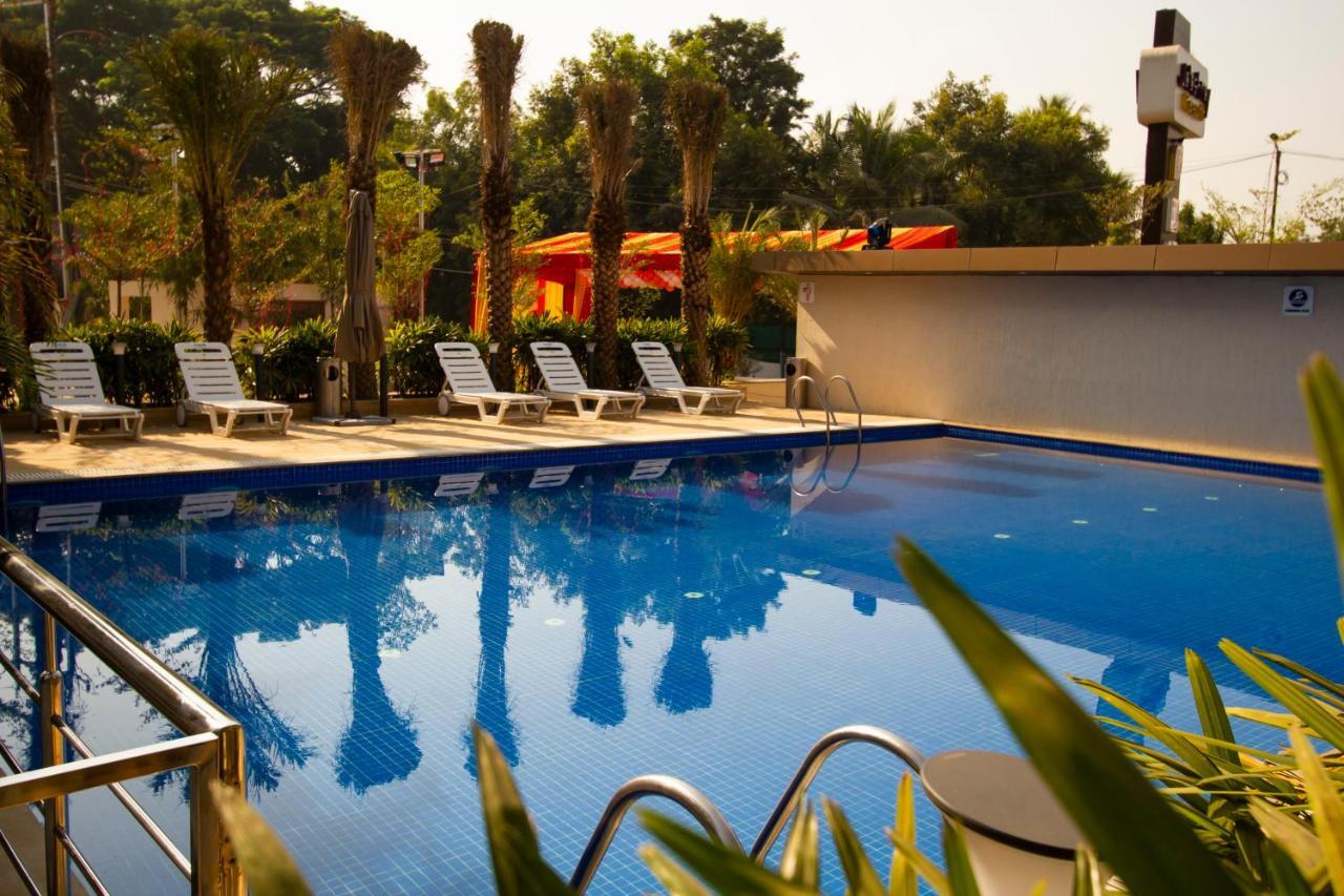 Jalashray Resort Nadiād Εξωτερικό φωτογραφία