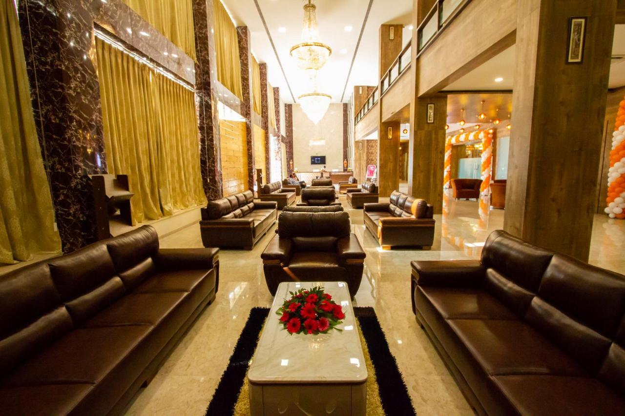 Jalashray Resort Nadiād Εξωτερικό φωτογραφία